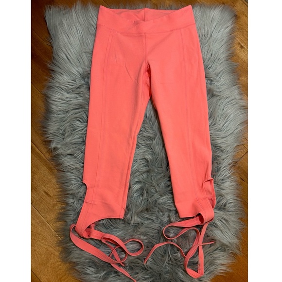 Free People Movement Cross Front Waist Turnout Legging Capri Size XSMALL - Picture 6 of 7